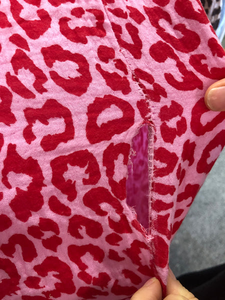 B-Ware 868. Leonora Musselin Kleid -  Leo/Rot/Rosa