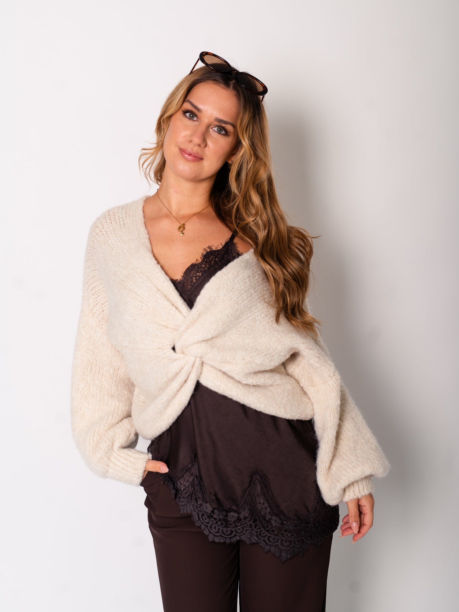 Knot Strick Pullover - Creme