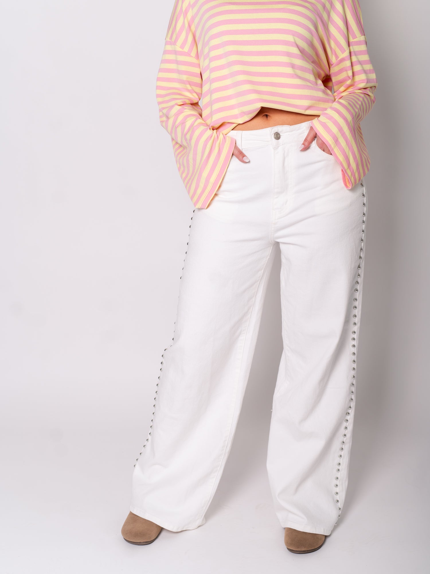 Studs Wide Leg Jeans - Weiß