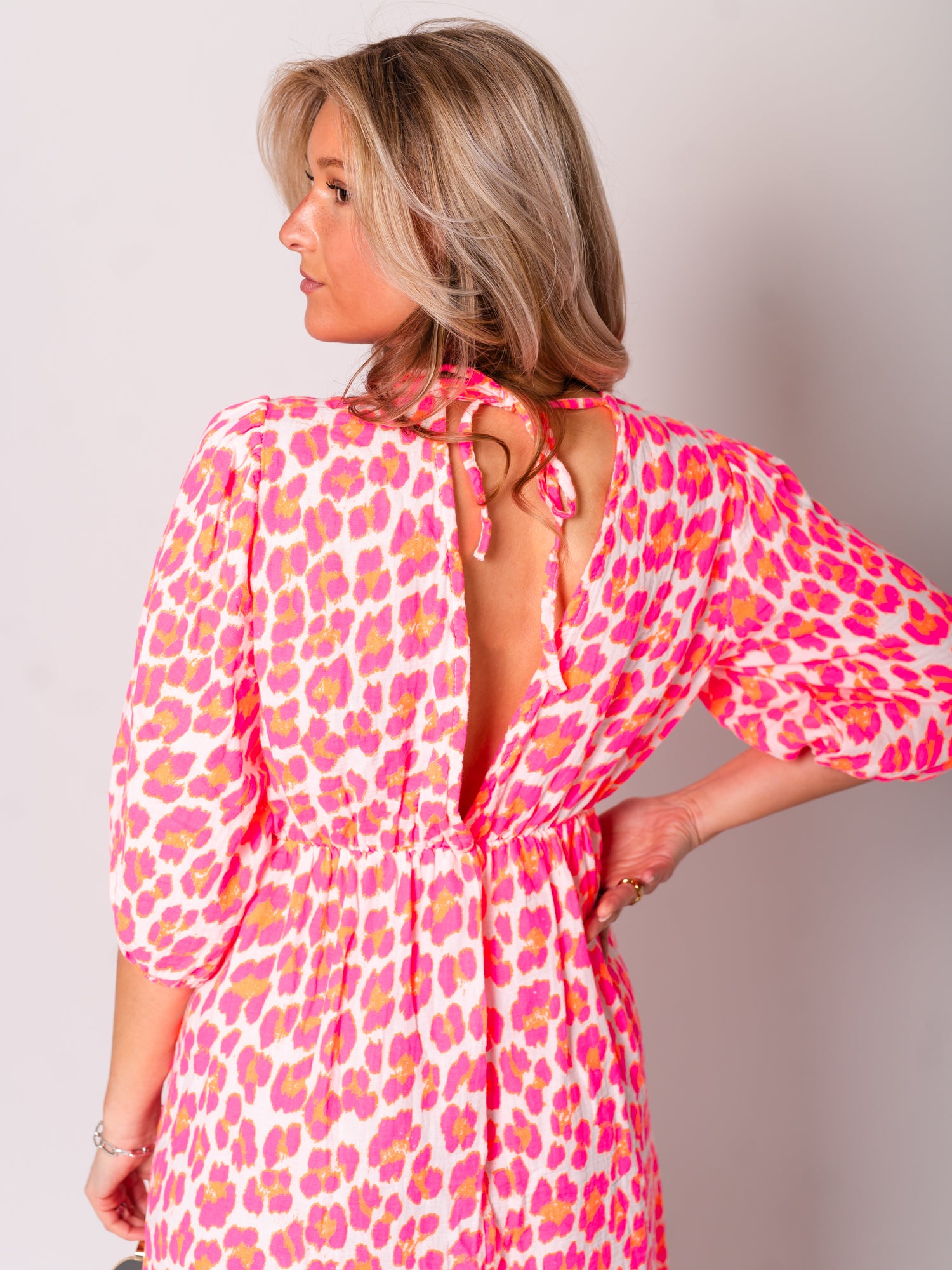 Maila Musselin Kleid - Leo/Pink/Weiß