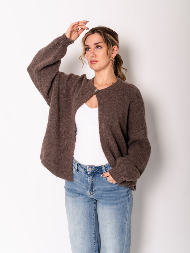 Simple Button Strickjacke - Coffee