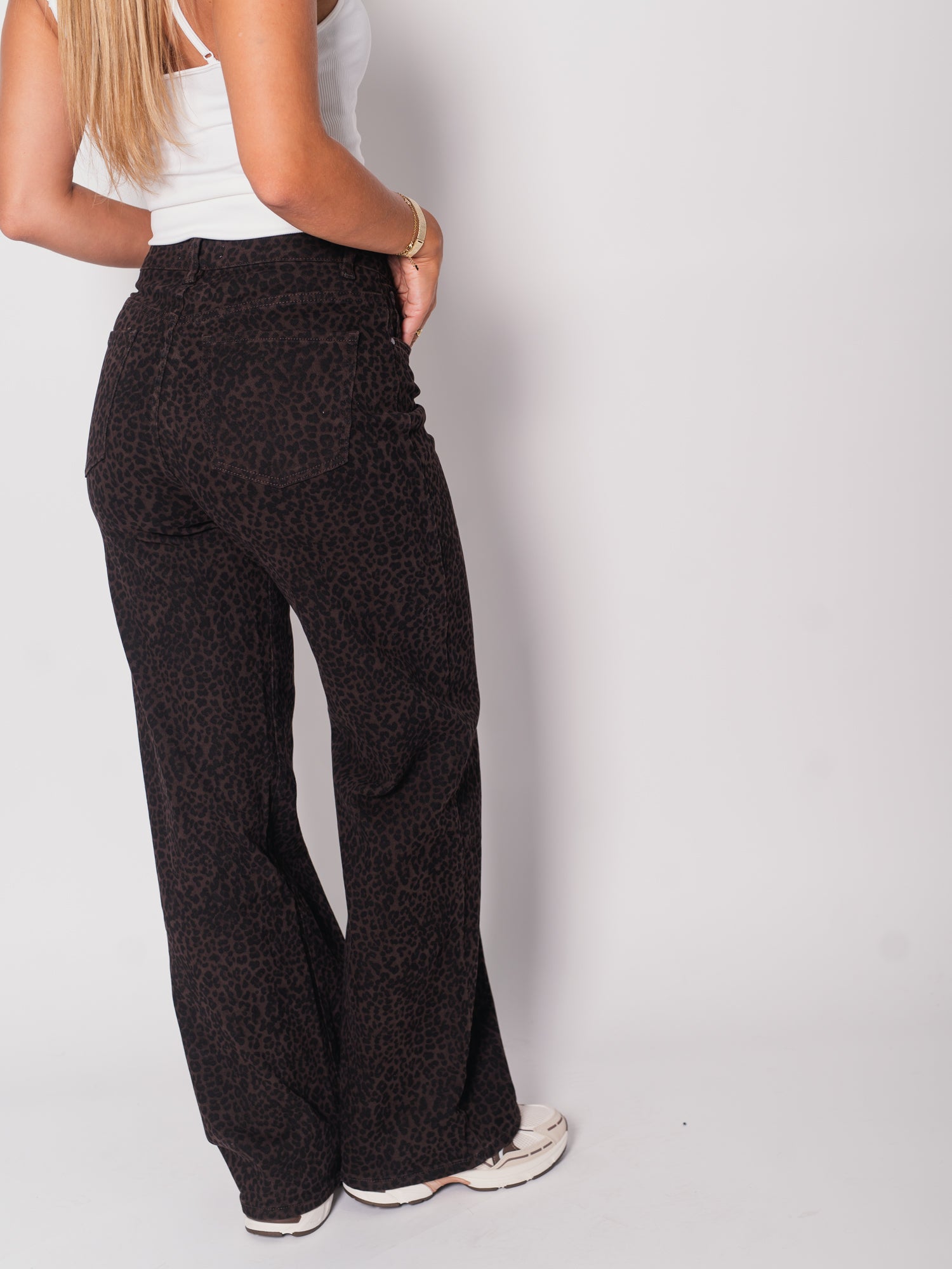 Darja Straight-Leg Dad Fit Jeans - Leo/Braun