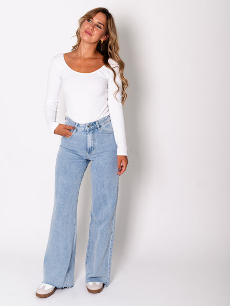 Cassi Wideleg Jeans - Hellblau