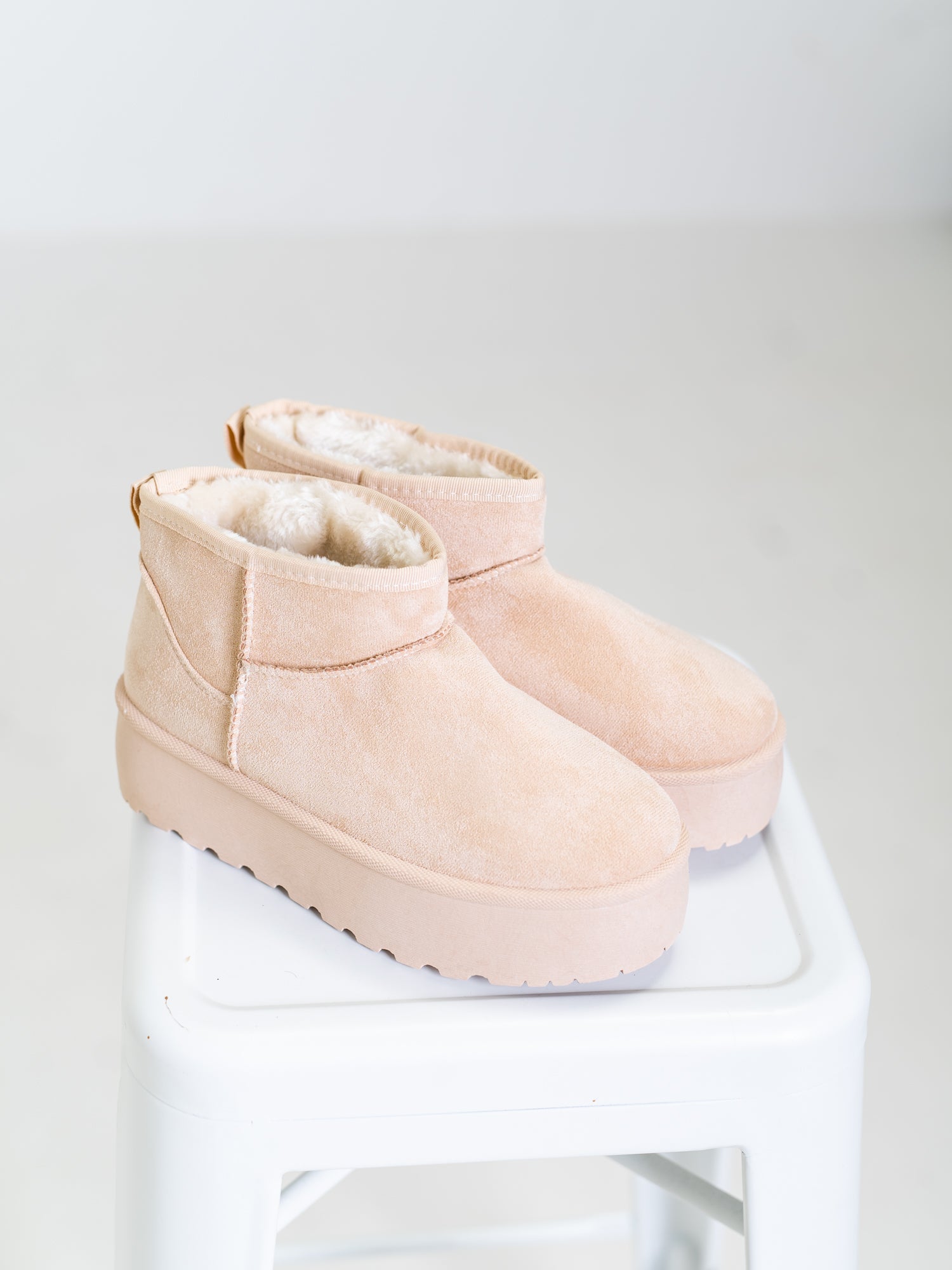 Cozy Mini Boots - Beige