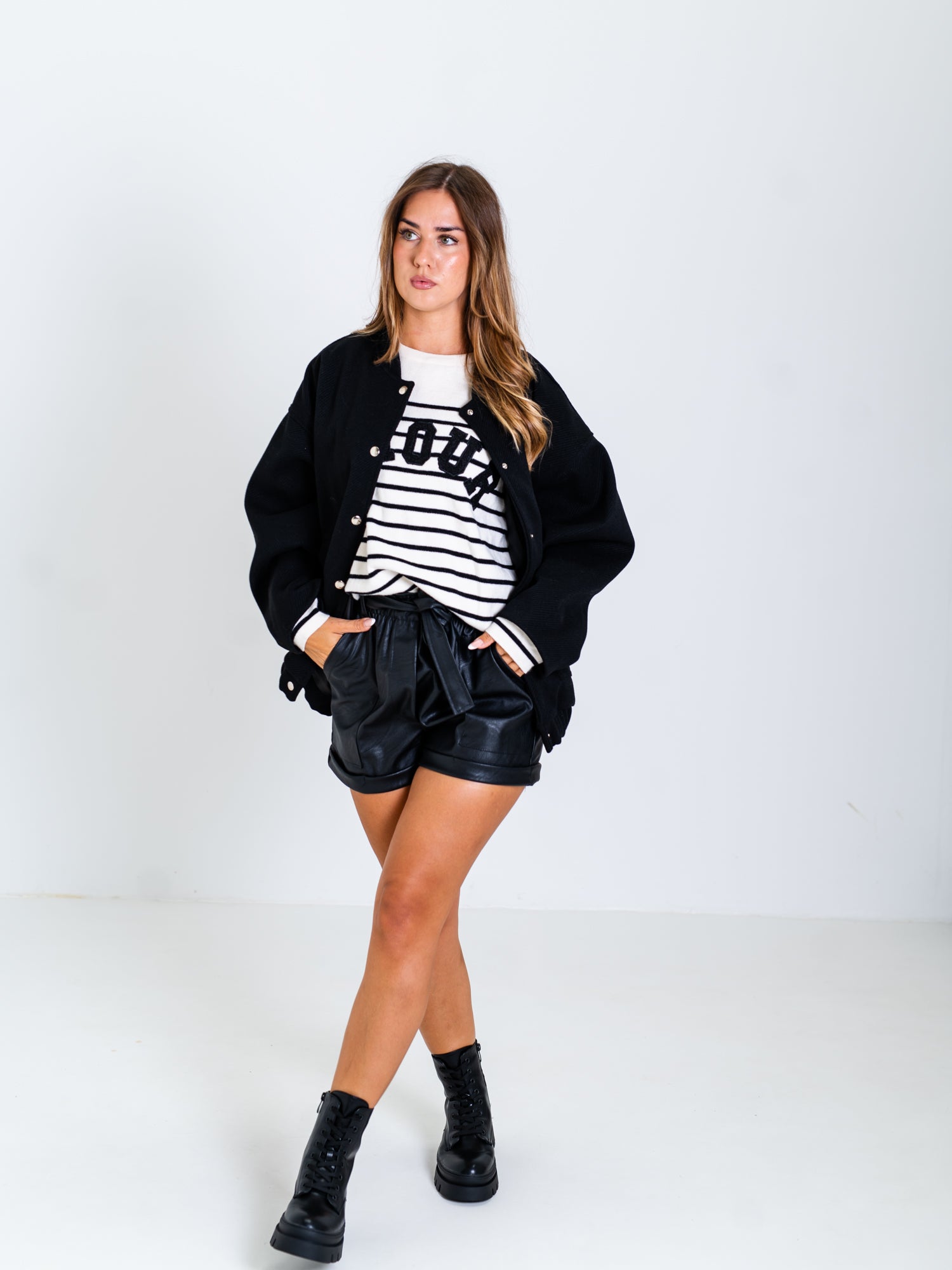Anny Oversize Jacke - Schwarz