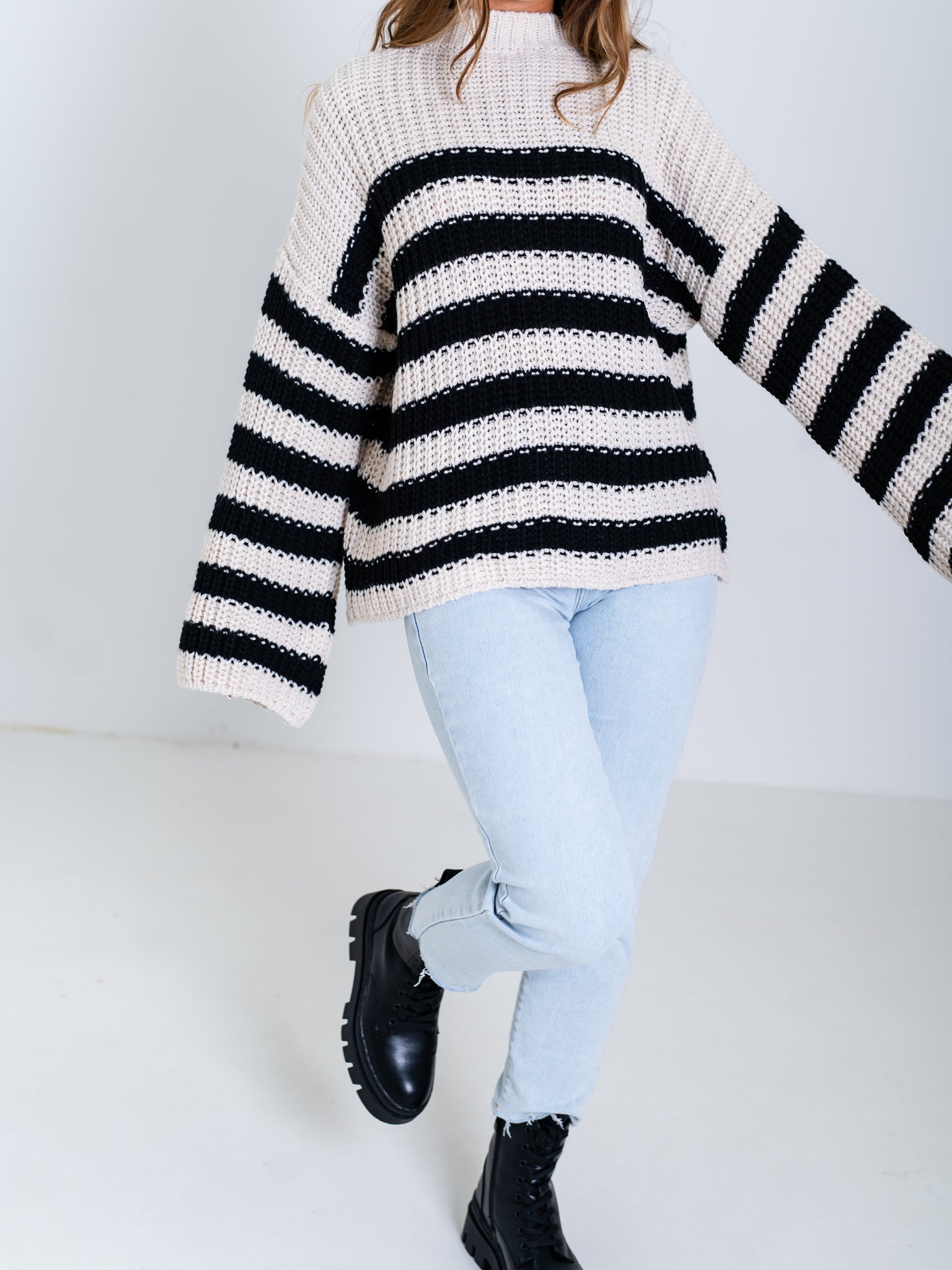 Lucy Streifen Pullover - Beige/Schwarz