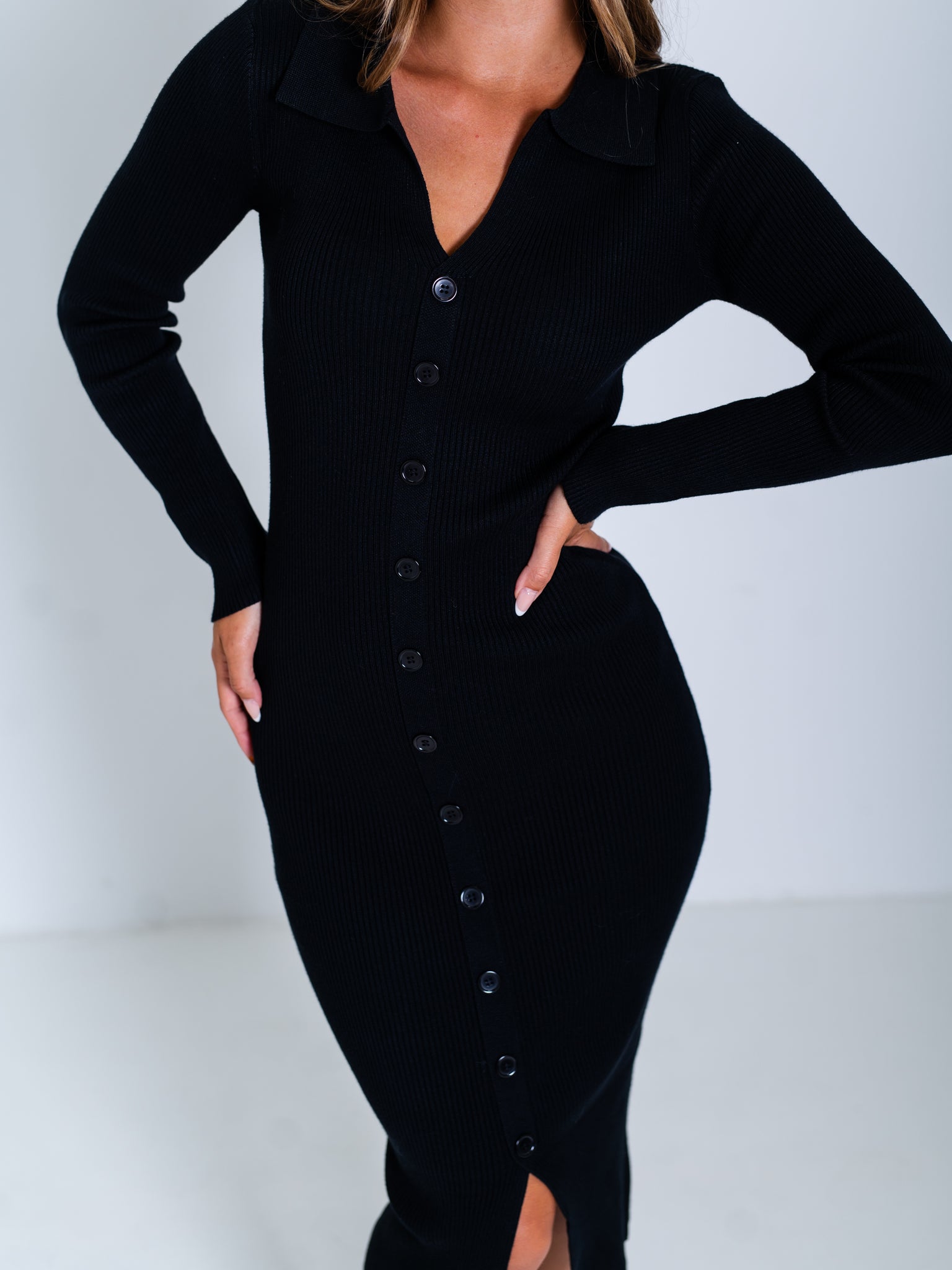 Button Midi Strickkleid - Schwarz
