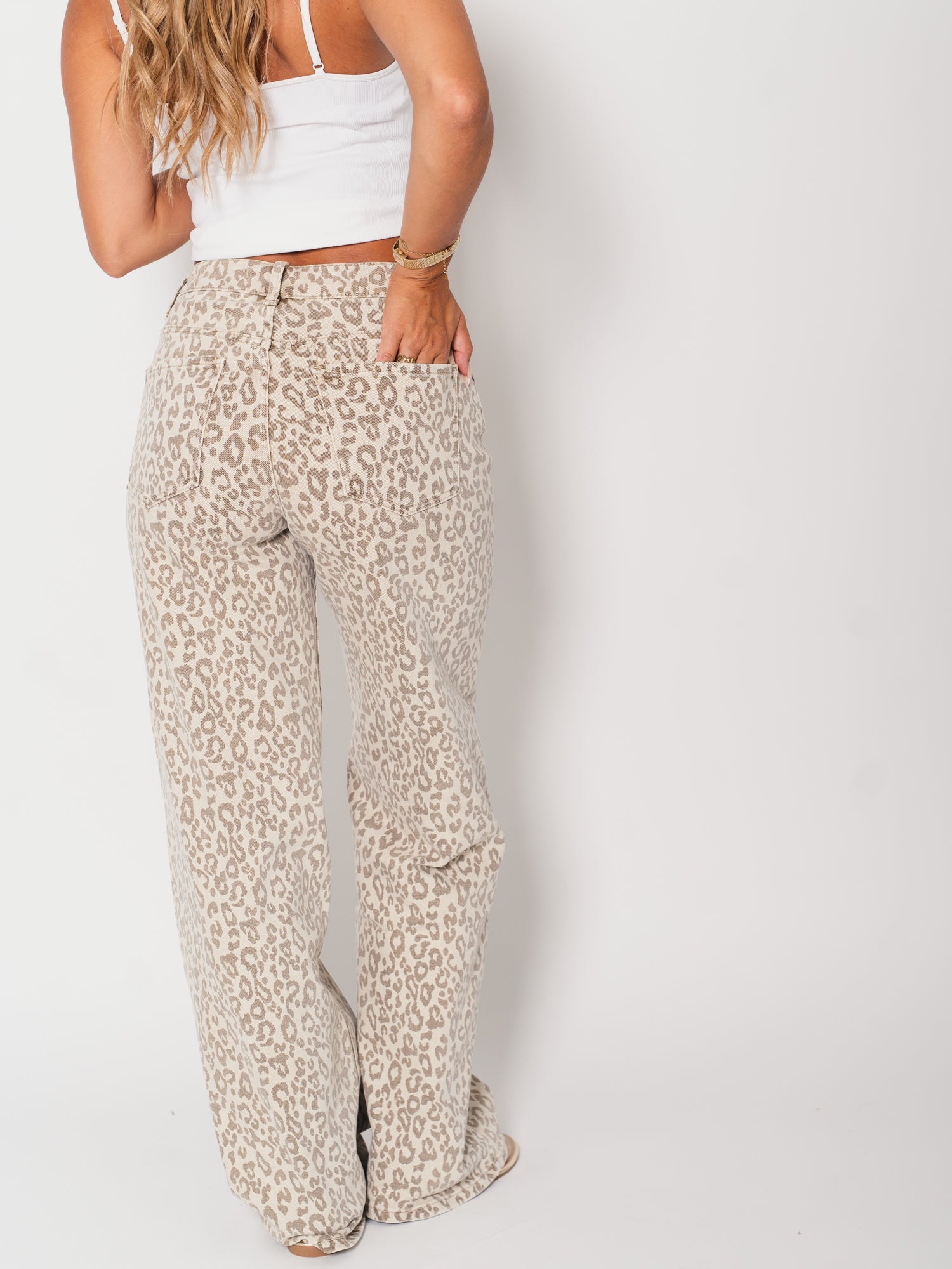 Nika Straight-Leg Dad Fit Jeans - Leo/Beige
