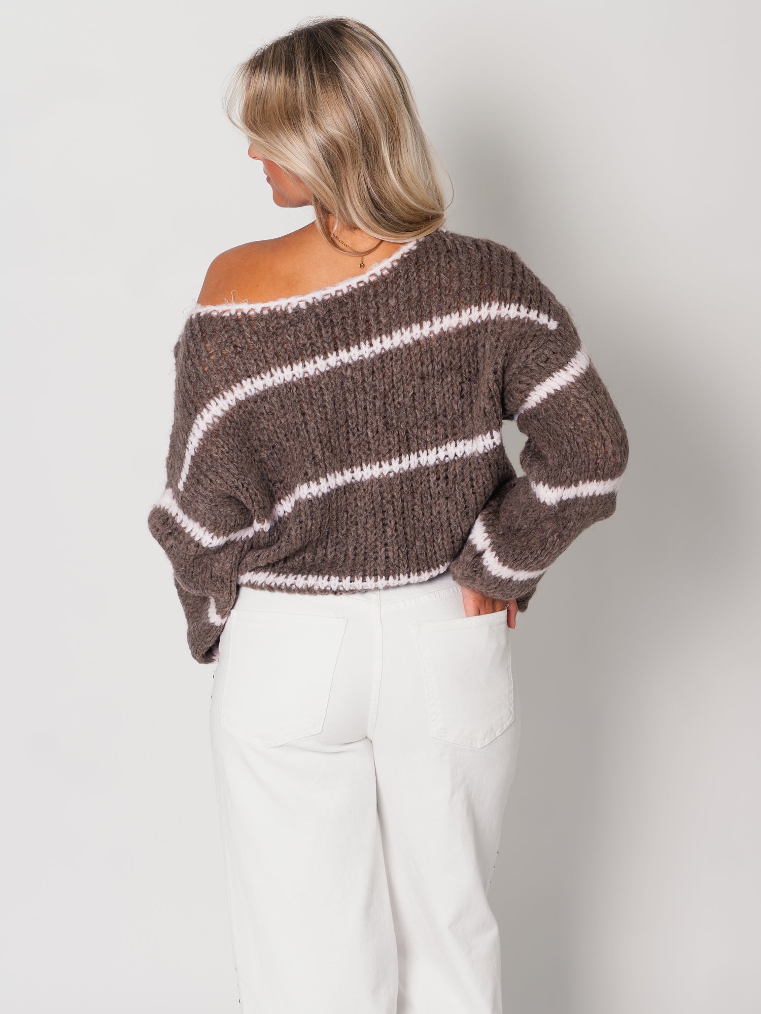 Rina Steifen Pullover - Coffee/Rosa