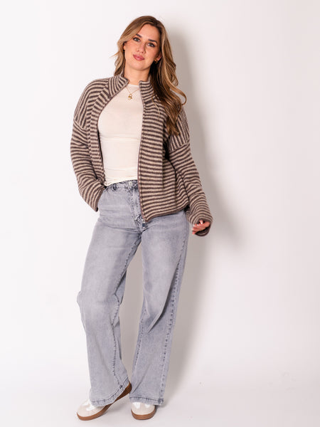 Fami Straight Leg Jeans - Grau