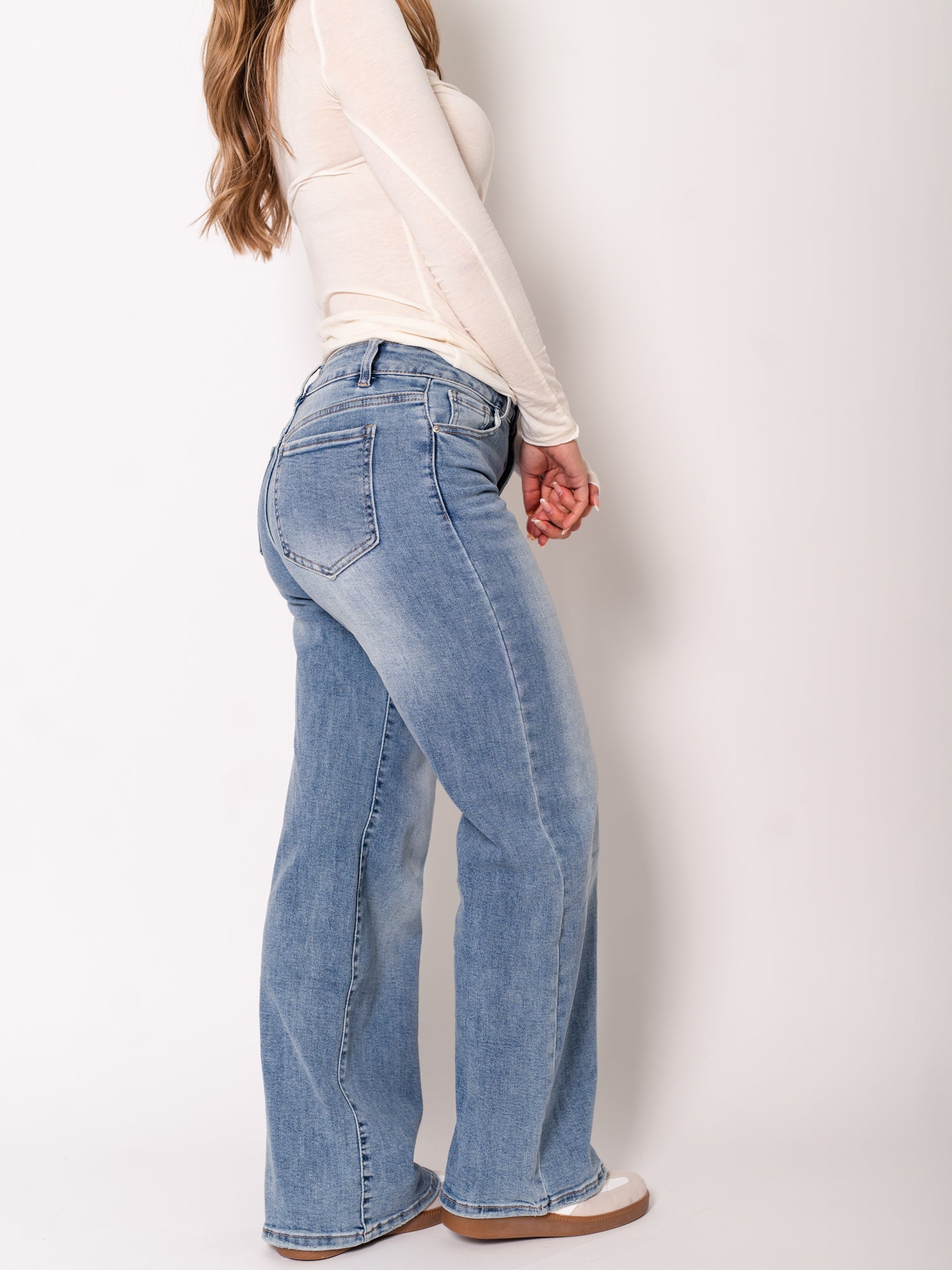 Josy Straight Leg Jeans - Graublau