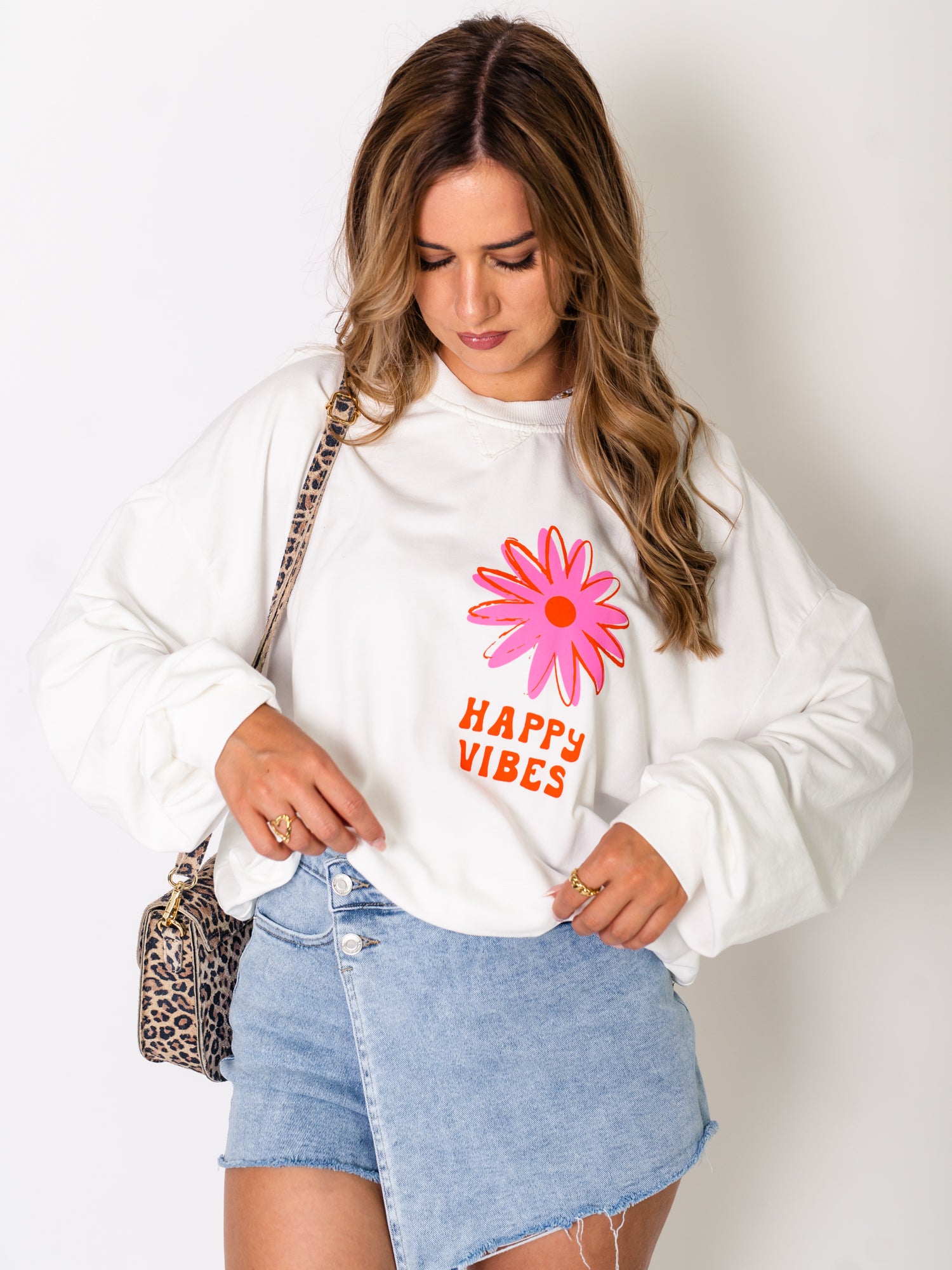 Happy Vibes Pullover - Weiß