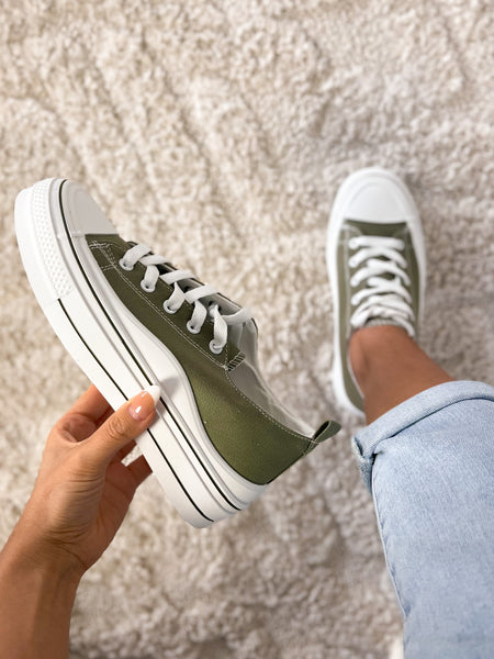 Moving Sneakers - Olive